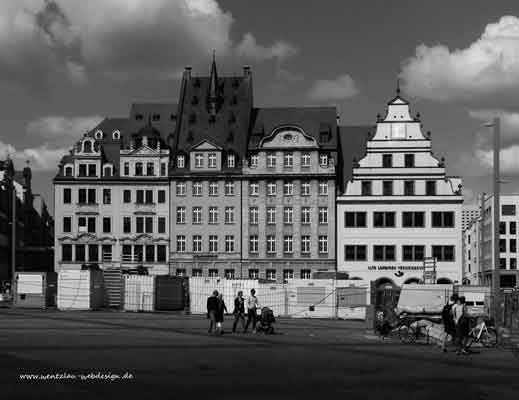 Marktplatz - rechts Alte Waage, Sylvia Wentzlau