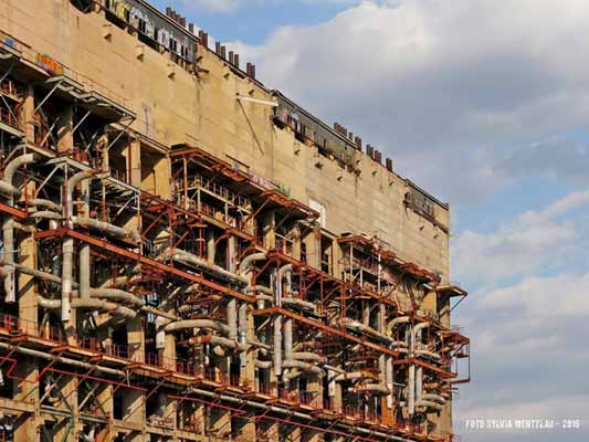 Lost Place - Rohrleitungen