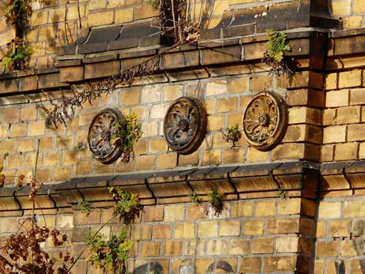 Lost Place Leipzig - altes Bahnhofsgebäude